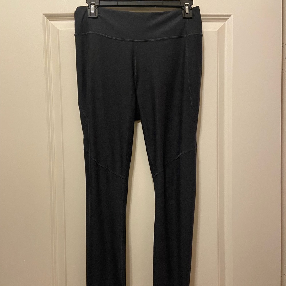 Outdoor voices black leggings